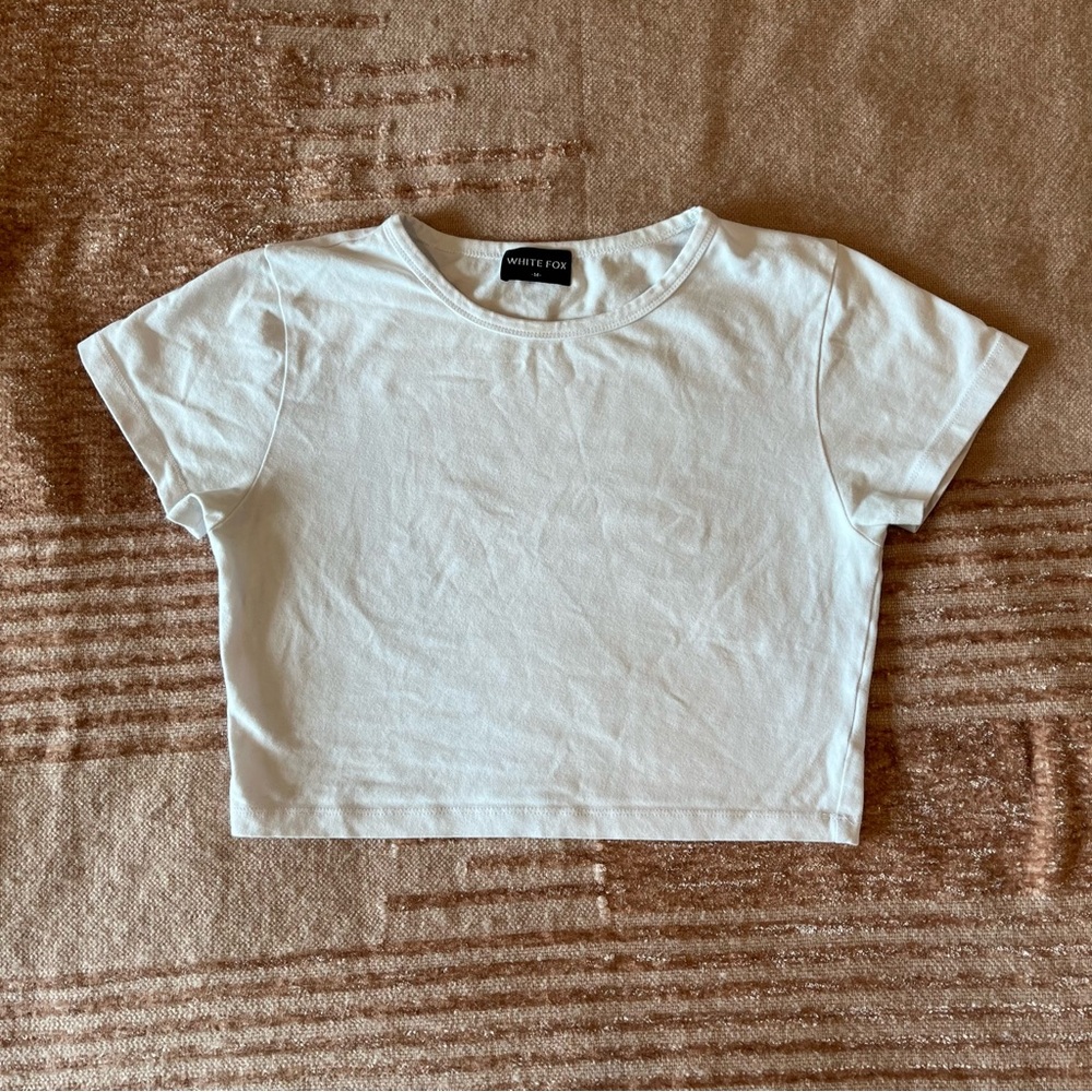 White Fox Boutique White Cropped Tee in size medium